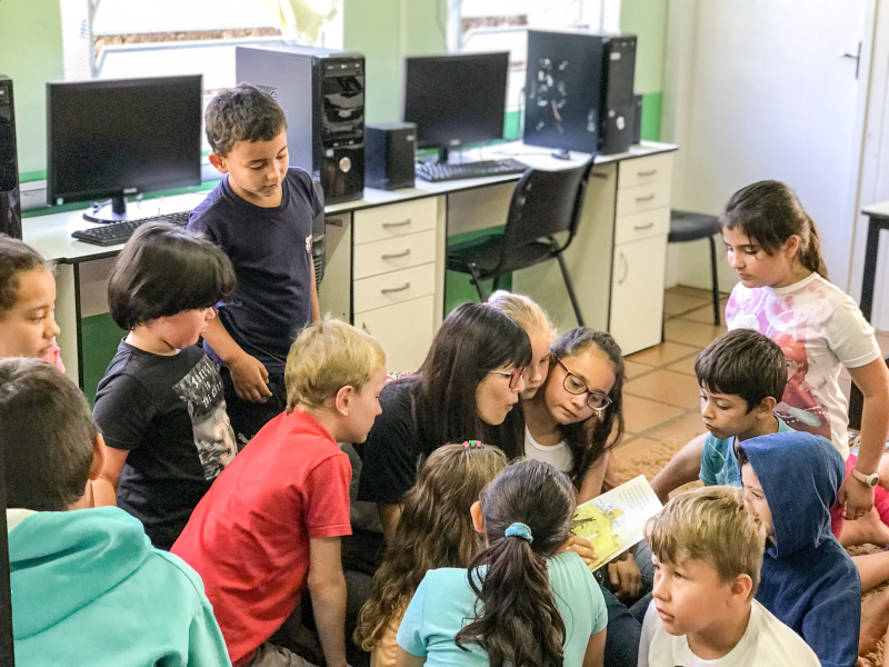 Campanha “#LerValeAPena” realiza primeira ação